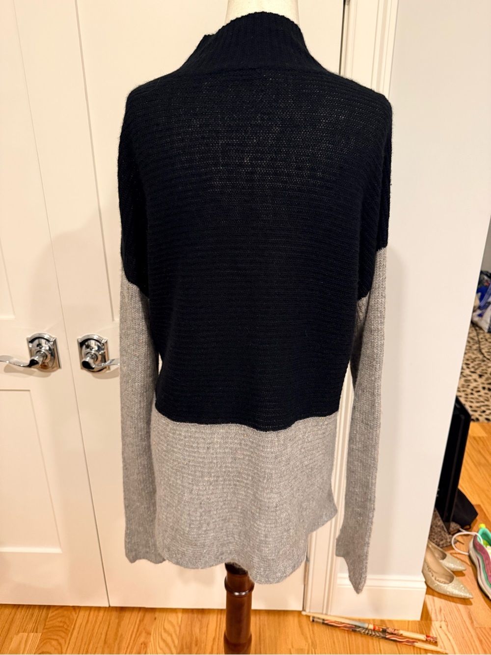525 America Cashmere Black & Gray Colorblock Mock Neck Sweater - Picture 4 of 10